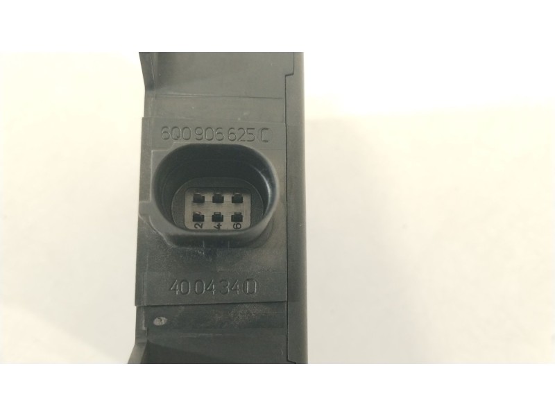 Recambio de valvula aire adicional para seat ibiza iii (6l1) 1.9 tdi referencia OEM IAM 6Q0906625C  
