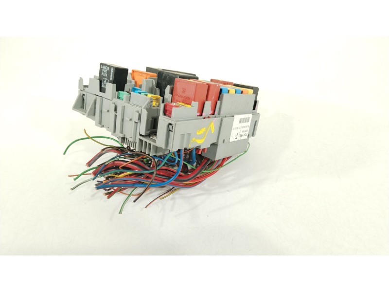 Recambio de caja reles / fusibles para fiat doblo cargo (263_) 1.6 d multijet referencia OEM IAM 51867698  