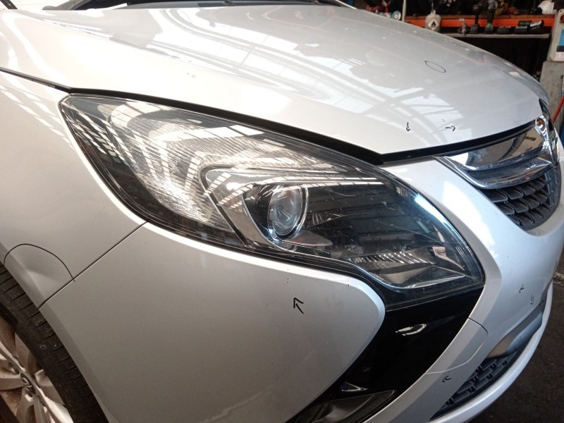Recambio de faro derecho para opel zafira tourer c (p12) 2.0 cdti (75) referencia OEM IAM 13399859  