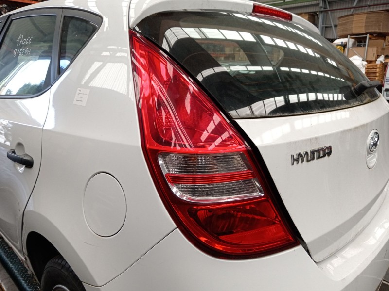 Recambio de piloto trasero izquierdo para hyundai i30 (fd) 1.6 crdi referencia OEM IAM   