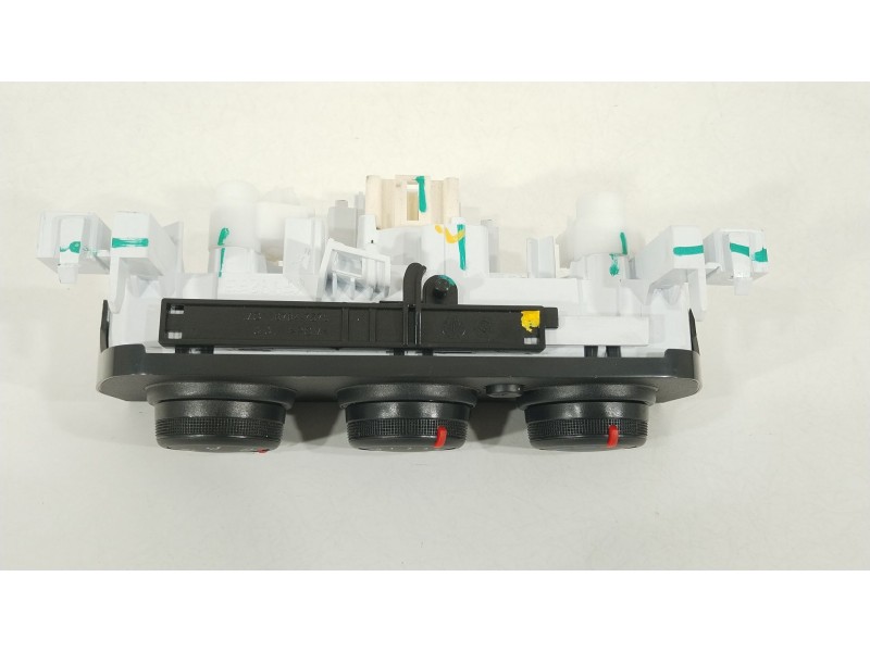 Recambio de mando calefaccion / aire acondicionado para dacia sandero iii 1.0 sce 65 referencia OEM IAM 275008333R  
