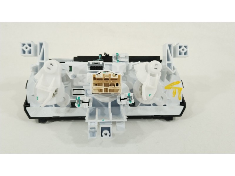 Recambio de mando calefaccion / aire acondicionado para dacia sandero iii 1.0 sce 65 referencia OEM IAM 275008333R  