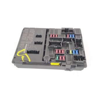 CAJA RELES / FUSIBLES 284B71HZ2A 