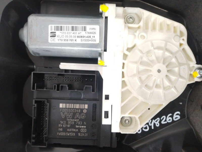Recambio de elevalunas delantero izquierdo para seat leon (1p1) 1.9 tdi referencia OEM IAM 1P0837401H 1T0959701K 1K0959793N