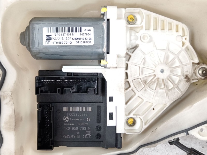 Recambio de elevalunas delantero izquierdo para seat altea (5p1) 2.0 tdi 16v referencia OEM IAM 5P0837401N 1T0959701G 1K0959793M