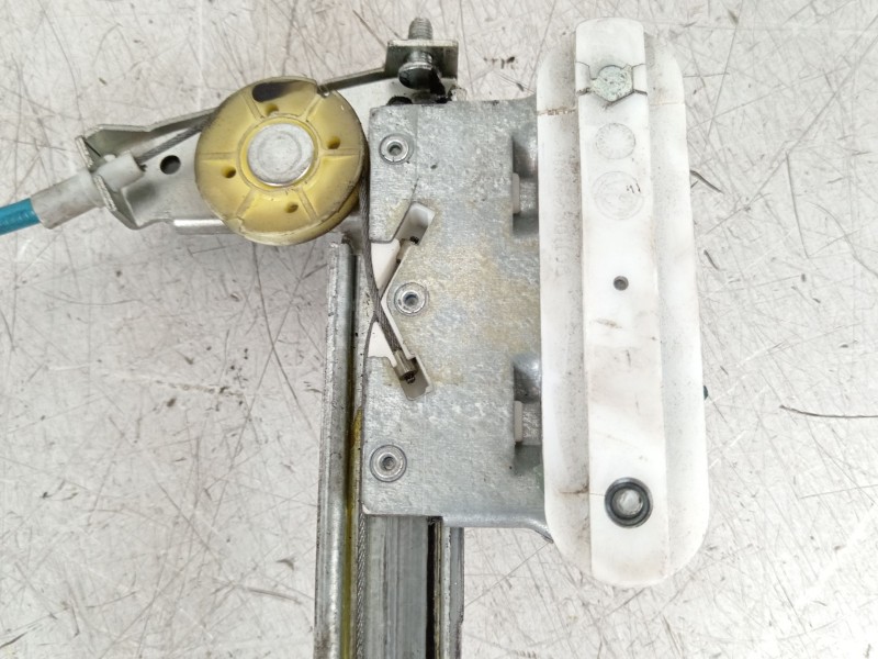 Recambio de elevalunas delantero izquierdo para alfa romeo gt (937_) 1.9 jtd (937cxn1b) referencia OEM IAM 60681593  