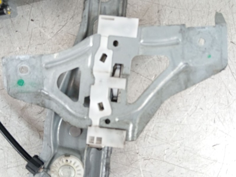 Recambio de elevalunas delantero izquierdo para toyota aygo (_b4_) 1.0 (kgb40) referencia OEM IAM 698200H031 402663A 