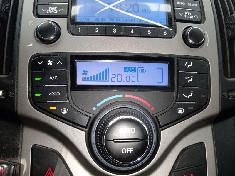 Recambio de mando climatizador para hyundai i30 (fd) 1.4 referencia OEM IAM   