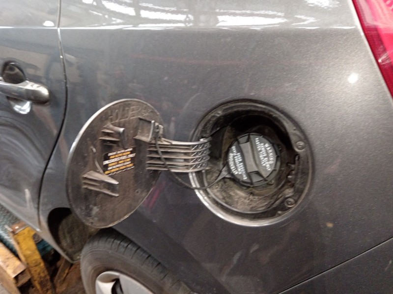Recambio de tapa exterior combustible para hyundai i30 (fd) 1.4 referencia OEM IAM   