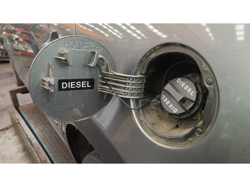 Recambio de tapa exterior combustible para hyundai i30 (fd) 1.6 crdi referencia OEM IAM   