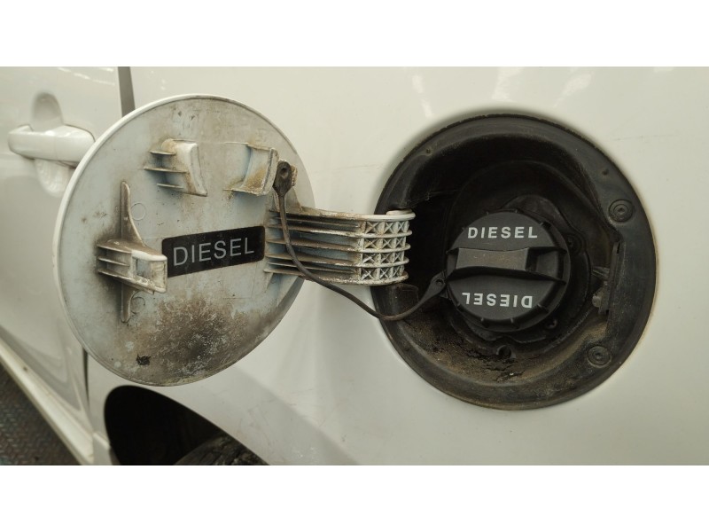 Recambio de tapa exterior combustible para hyundai i30 (gd) 1.6 crdi referencia OEM IAM   