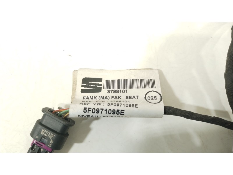 Recambio de cable para seat leon st (5f8) 2.0 cupra referencia OEM IAM 5F0971095E  