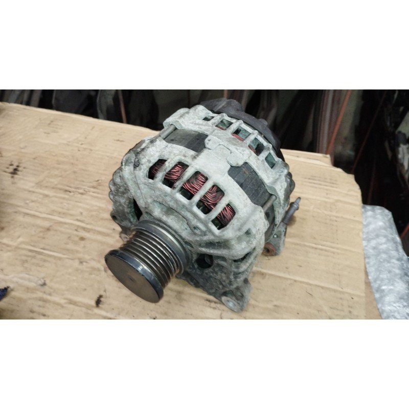 Recambio de alternador para audi a3 sportback (8va, 8vf) 2.0 tdi referencia OEM IAM 03L903023K F000BL0800 