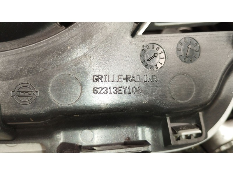 Recambio de rejilla delantera para nissan qashqai i (j10, nj10) 2.0 referencia OEM IAM 62310EY10A 62313EY10A NSR2351011