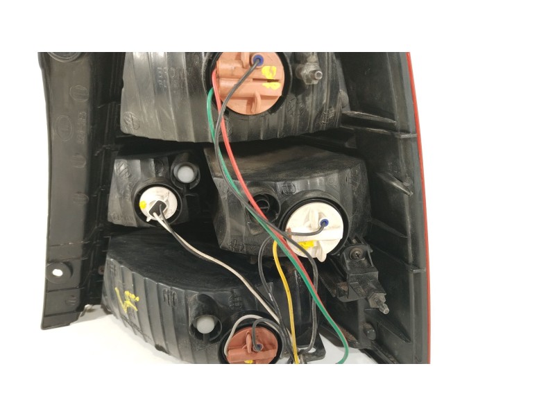 Recambio de piloto trasero izquierdo para kia sorento i (jc) 2.5 crdi referencia OEM IAM 924013E510  