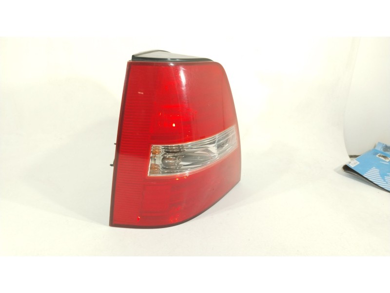 Recambio de piloto trasero izquierdo para kia sorento i (jc) 2.5 crdi referencia OEM IAM 924013E510  