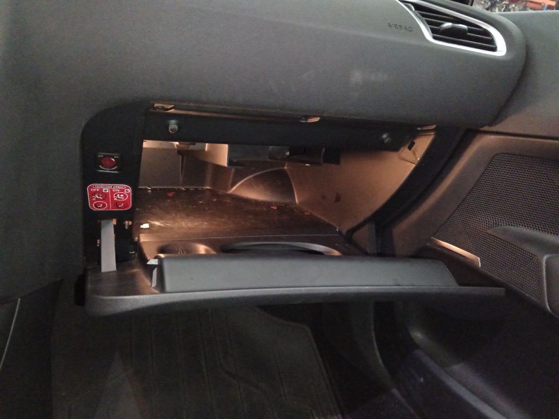Recambio de guantera para citroën c4 ii (nc_) 1.6 hdi 110 referencia OEM IAM   