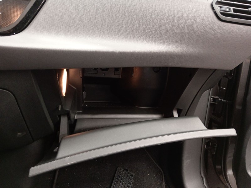 Recambio de guantera para citroën c4 picasso ii 1.2 thp 130 referencia OEM IAM   