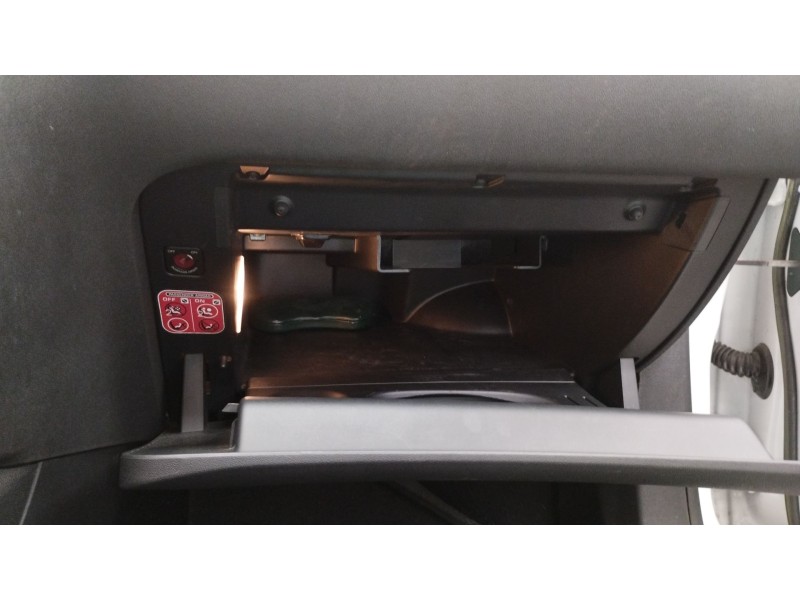 Recambio de guantera para citroën c4 ii (nc_) 1.6 vti 120 referencia OEM IAM   