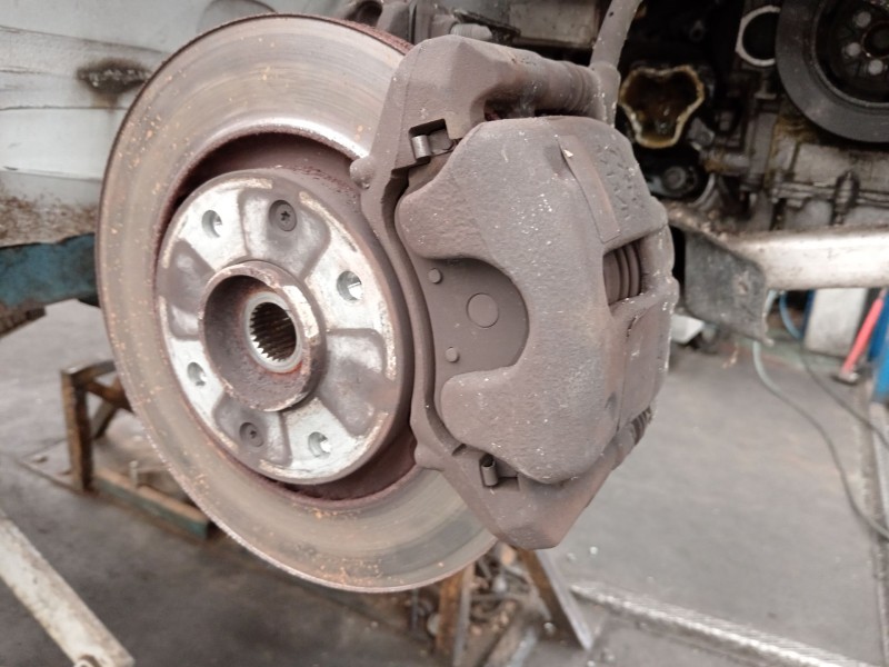 Recambio de pinza freno delantera derecha para citroën c4 ii (nc_) 1.2 thp 110 referencia OEM IAM   