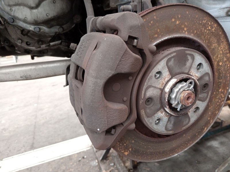 Recambio de pinza freno delantera izquierda para citroën c4 ii (nc_) 1.2 thp 110 referencia OEM IAM   