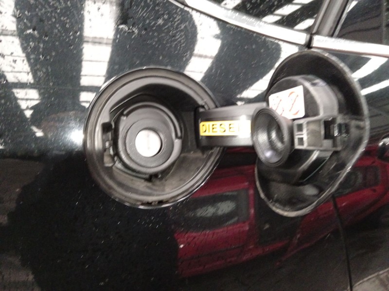 Recambio de tapa exterior combustible para citroën c4 ii (nc_) 1.6 hdi 110 referencia OEM IAM   