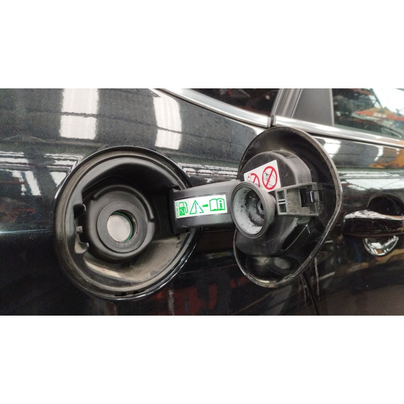 Recambio de tapa exterior combustible para citroën c4 ii (nc_) 1.2 thp 130 referencia OEM IAM   