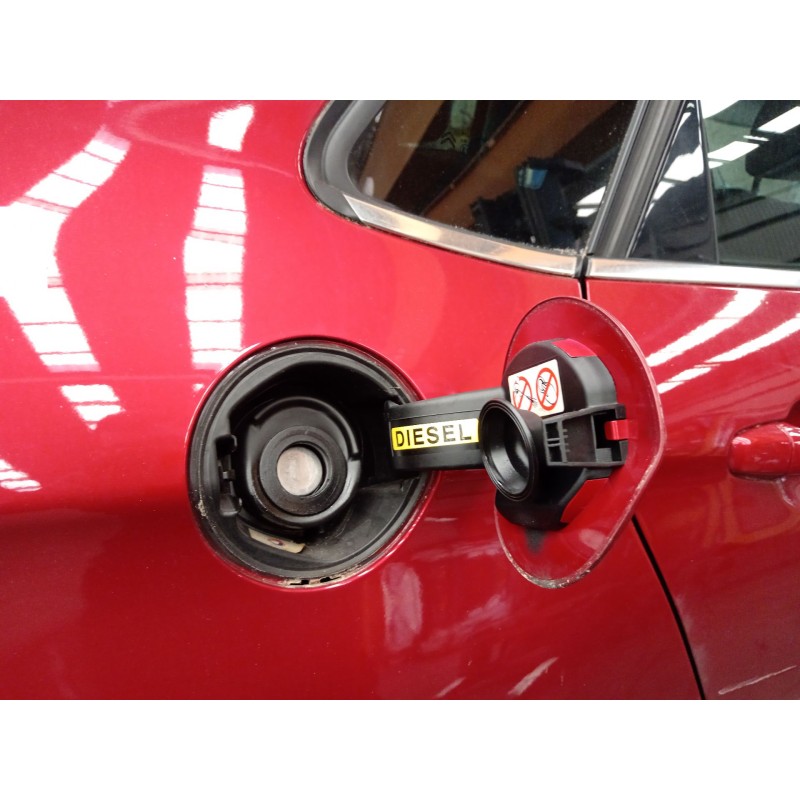 Recambio de tapa exterior combustible para citroën c4 ii (nc_) 1.6 hdi 115 referencia OEM IAM   