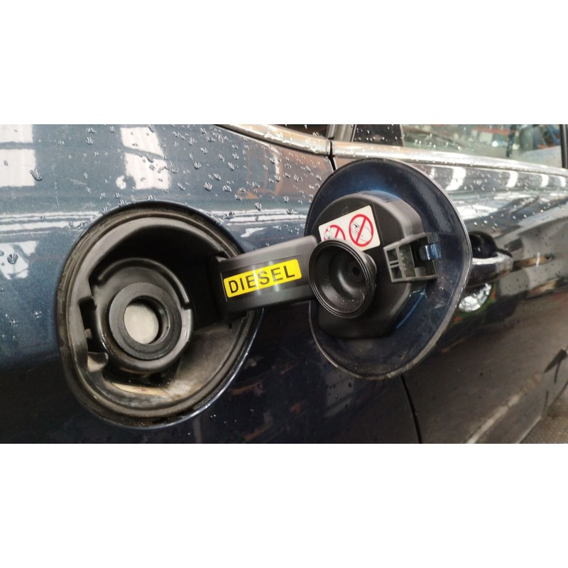 Recambio de tapa exterior combustible para citroën c4 ii (nc_) 1.6 hdi 90 referencia OEM IAM   