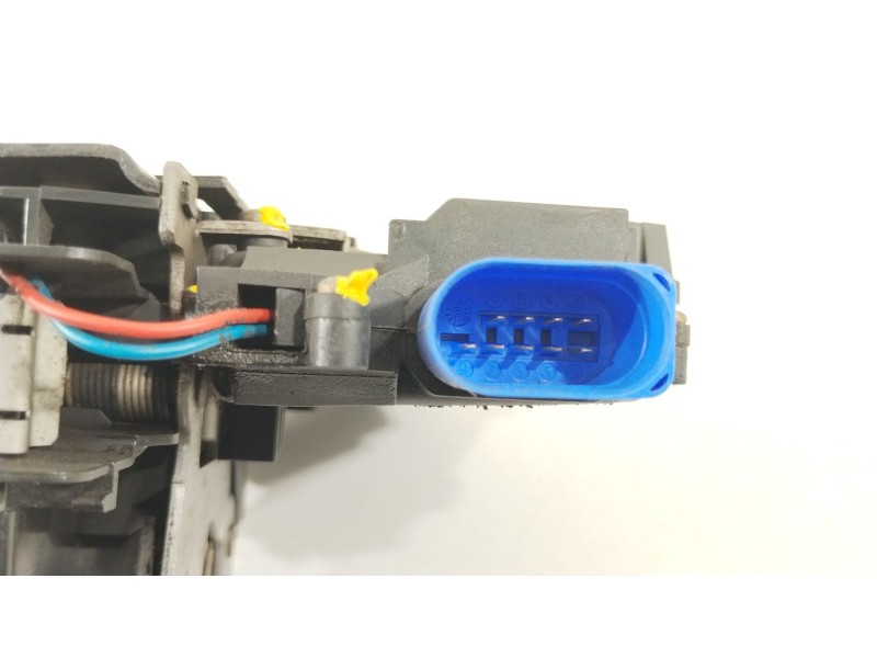 Recambio de cerradura puerta delantera izquierda para audi a3 (8p1) 1.9 tdi referencia OEM IAM 4E1837015  