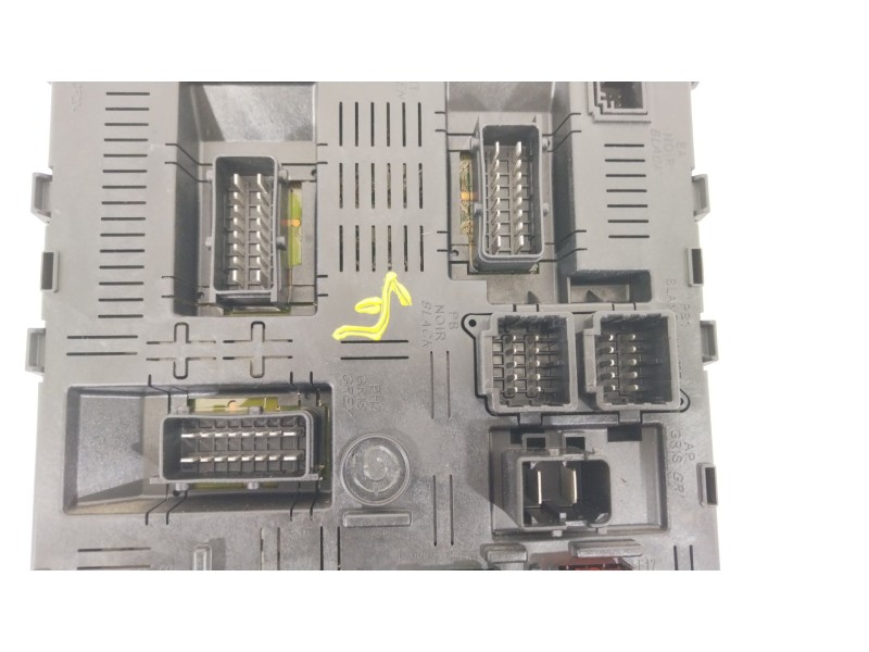 Recambio de caja reles / fusibles para peugeot 307 cc (3b) 2.0 hdi 135 referencia OEM IAM 9660105680 BSI2004H02 
