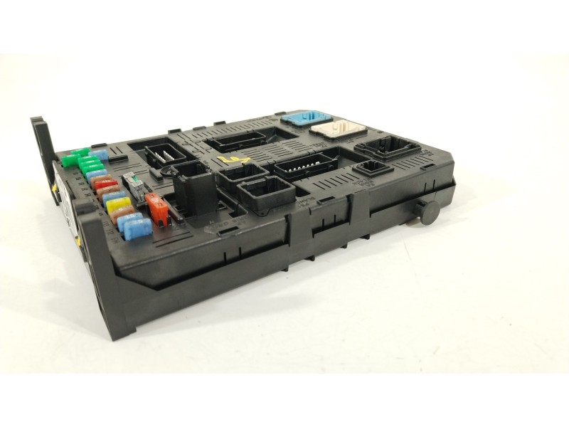 Recambio de caja reles / fusibles para peugeot 307 cc (3b) 2.0 hdi 135 referencia OEM IAM 9660105680 BSI2004H02 