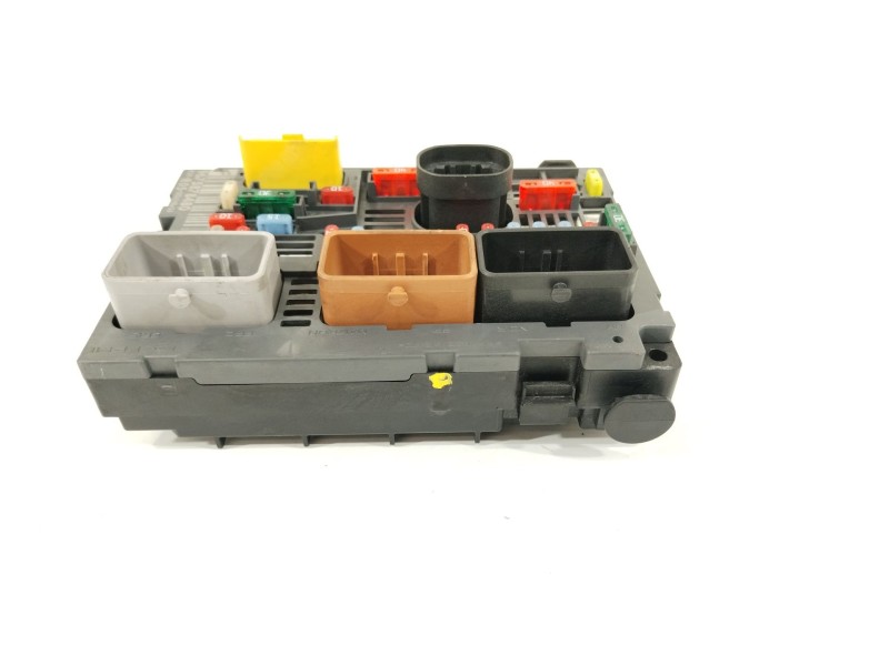 Recambio de caja reles / fusibles para peugeot 308 i (4a_, 4c_) 1.6 hdi referencia OEM IAM 9675878480 BSMR0500 