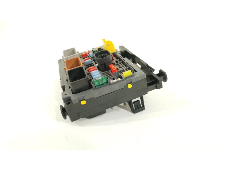 Recambio de caja reles / fusibles para peugeot 308 i (4a_, 4c_) 1.6 hdi referencia OEM IAM 9675878480 BSMR0500 