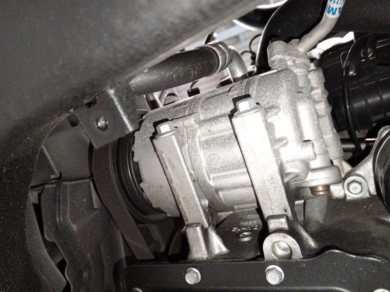 Recambio de compresor aire acondicionado para hyundai i30 (fd) 1.4 referencia OEM IAM 977012H040  