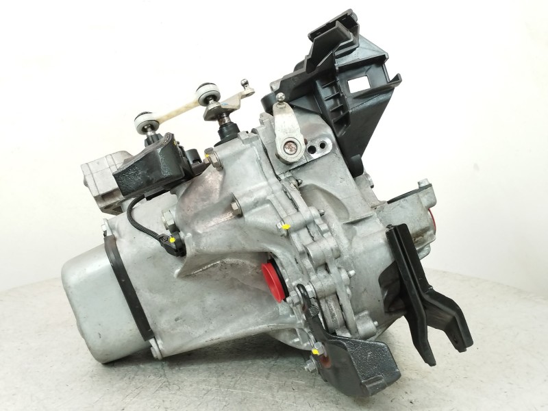 Recambio de caja cambios para citroën c3 iii (sx) 1.2 puretech 82 referencia OEM IAM 20A704  