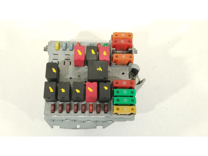 Recambio de caja reles / fusibles para fiat bravo ii (198_) 1.4 t-jet (198axg1b) referencia OEM IAM 51790930  