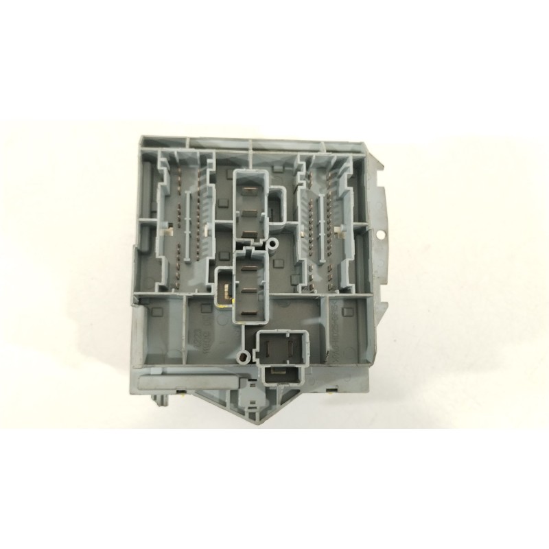 Recambio de caja reles / fusibles para fiat bravo ii (198_) 1.4 t-jet (198axg1b) referencia OEM IAM 51790930  