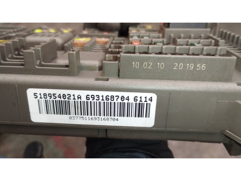 Recambio de caja reles / fusibles para bmw x5 (e70) xdrive 30 d referencia OEM IAM 693168704  
