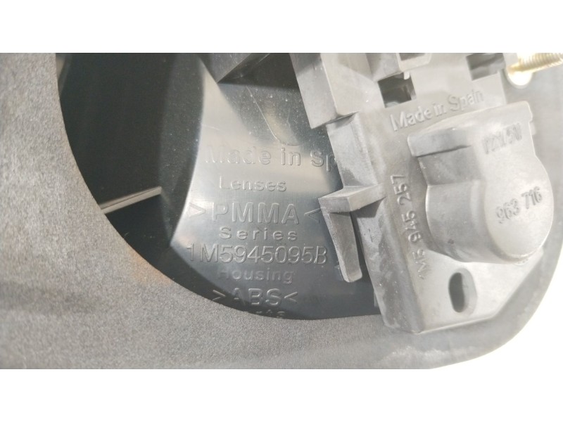 Recambio de piloto trasero derecho para seat toledo ii (1m2) 1.9 tdi referencia OEM IAM 1M5945111 1M5945095B 
