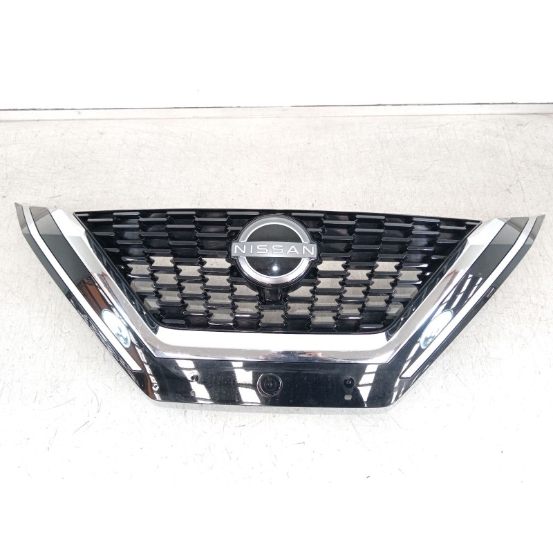Recambio de rejilla delantera para nissan qashqai iii (j12) 1.3 dig-t referencia OEM IAM 623106UAA 623106UA0A 