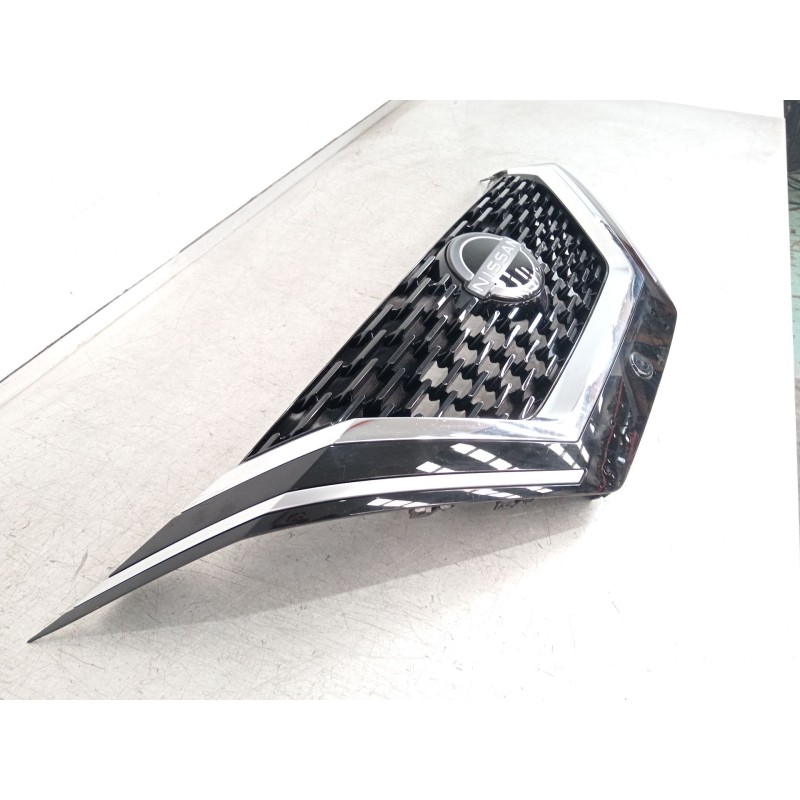 Recambio de rejilla delantera para nissan qashqai iii (j12) 1.3 dig-t referencia OEM IAM 623106UAA 623106UA0A 