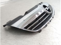 Recambio de rejilla delantera para opel zafira / zafira family b (a05) 1.9 cdti (m75) referencia OEM IAM 13247327 13247331  2