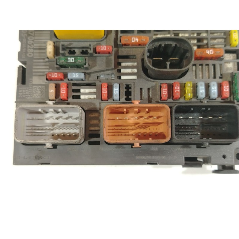 Recambio de caja reles / fusibles para peugeot 308 i (4a_, 4c_) 1.6 hdi referencia OEM IAM 9664706280 BSMR0500 