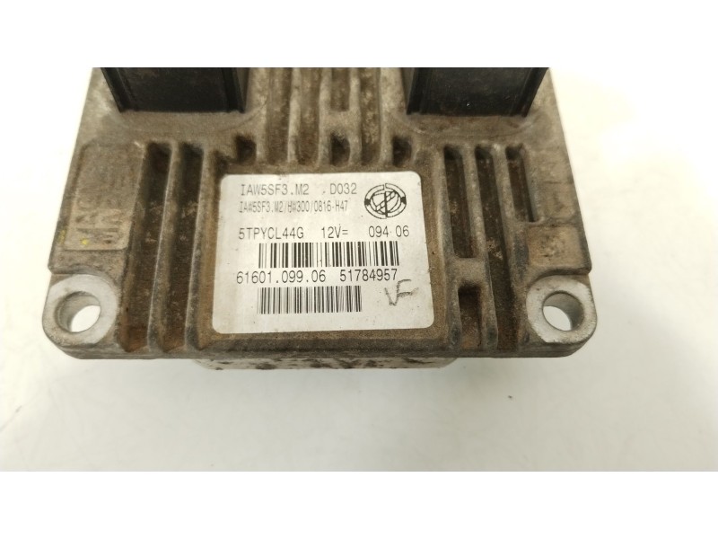 Recambio de centralita motor uce para fiat grande punto (199_) 1.4 (199axb1a) referencia OEM IAM 51784957 IAW5SF3M2 
