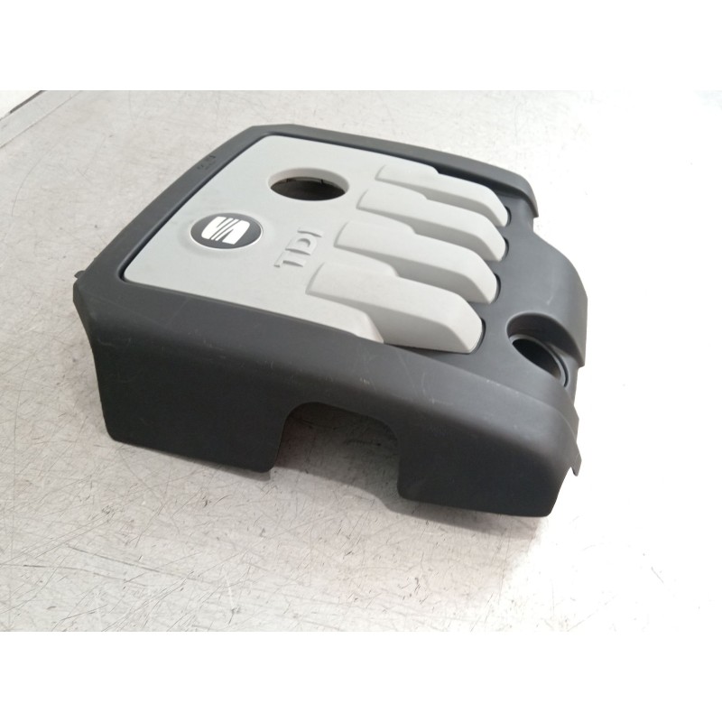 Recambio de tapa motor para seat toledo iii (5p2) 2.0 tdi referencia OEM IAM 03G103925BF 03G103925BT 03G103925BP