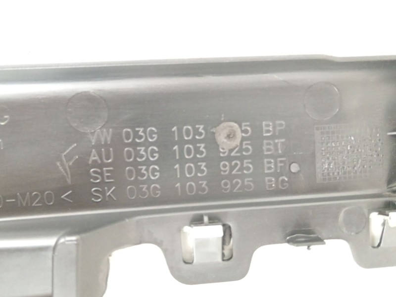 Recambio de tapa motor para seat toledo iii (5p2) 2.0 tdi referencia OEM IAM 03G103925BF 03G103925BT 03G103925BP