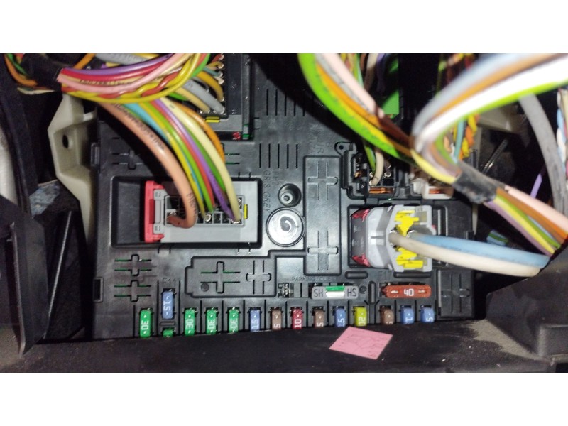 Recambio de caja reles / fusibles para peugeot 308 sw i (4e_, 4h_) 1.6 hdi referencia OEM IAM 9664059180  