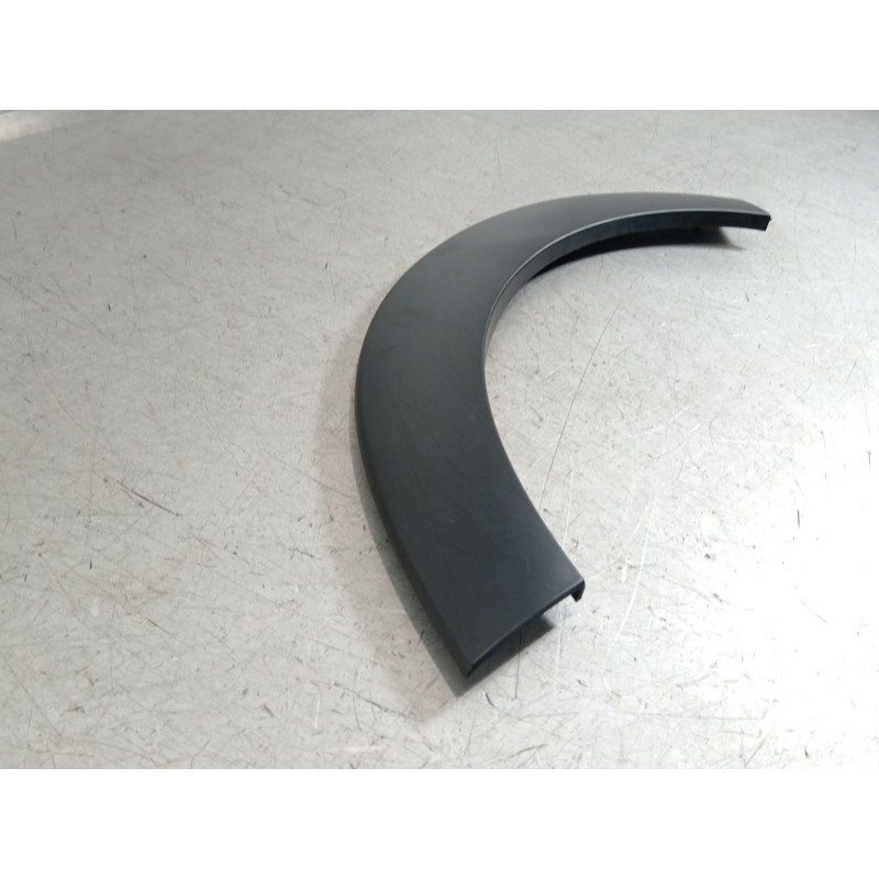 Recambio de aletin trasero izquierdo para citroën c3 iii (sx) 1.2 puretech 82 referencia OEM IAM 9812088880  