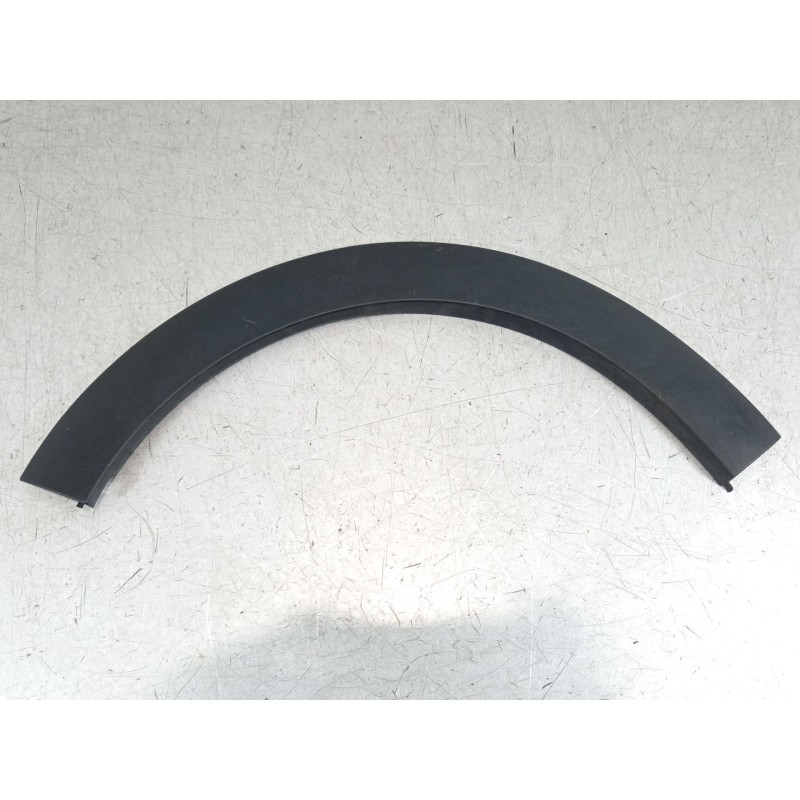 Recambio de aletin delantero izquierdo para citroën c3 iii (sx) 1.2 puretech 82 referencia OEM IAM 9812088680  